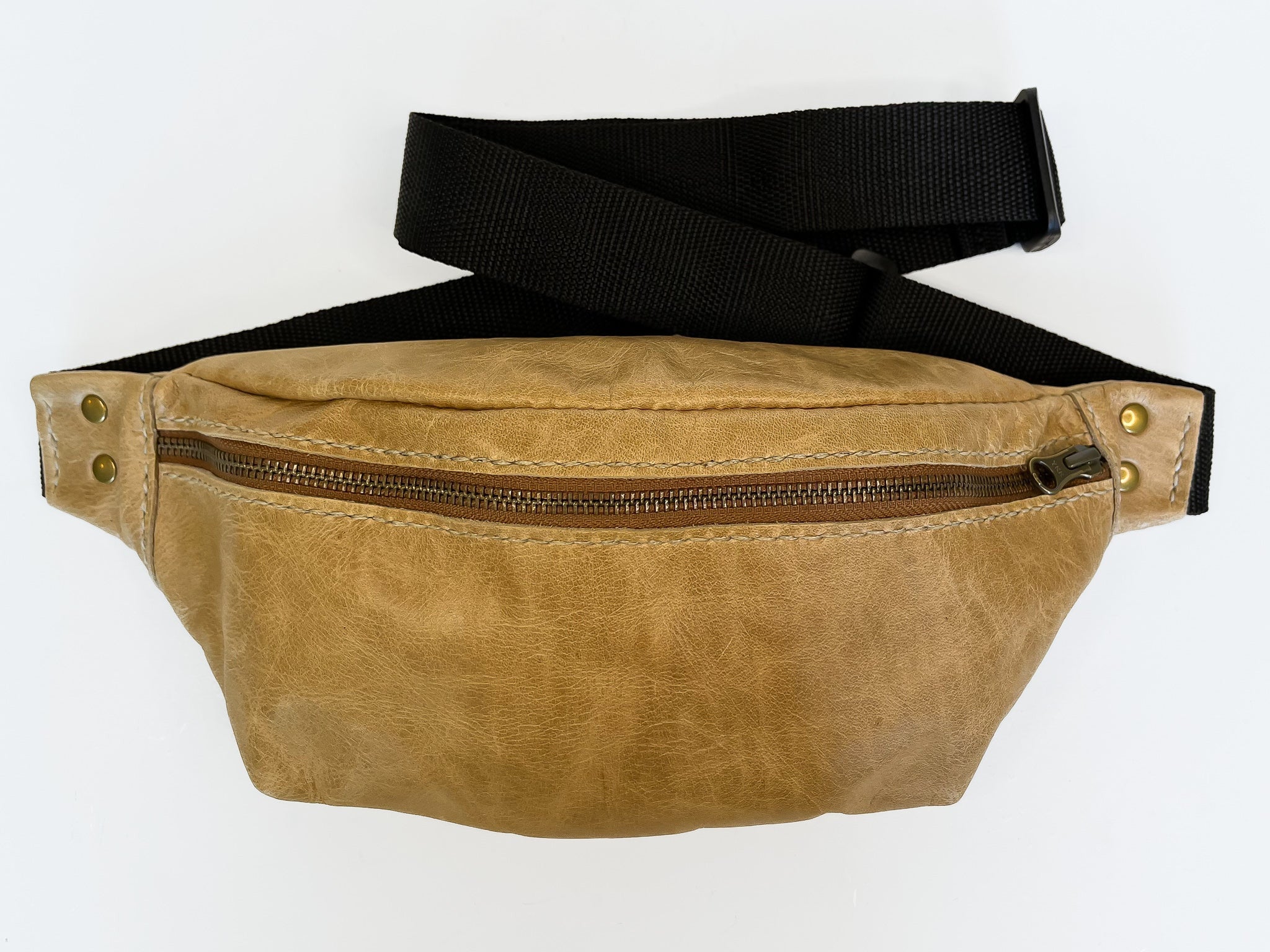Sanna Leather Handcrafted George Soft Leather Moonbag