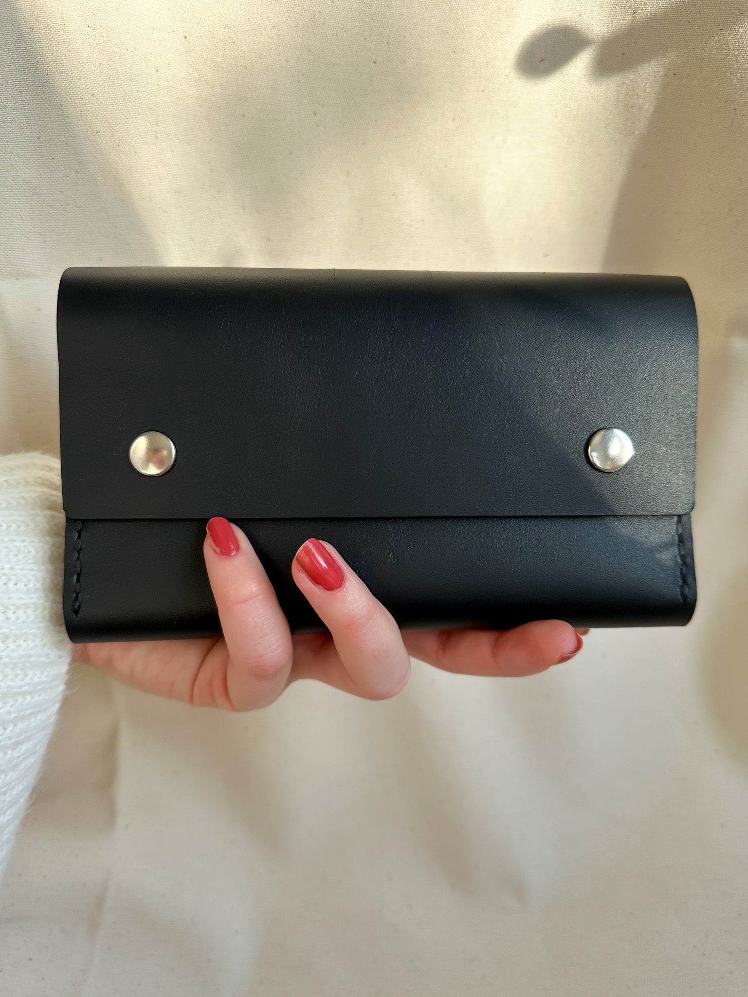 Sanna Leather Handcrafted Travel Wallet