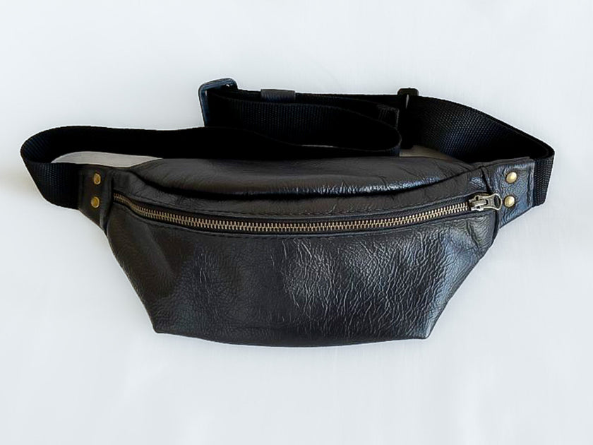 Sanna Leather Handcrafted George Soft Leather Moonbag