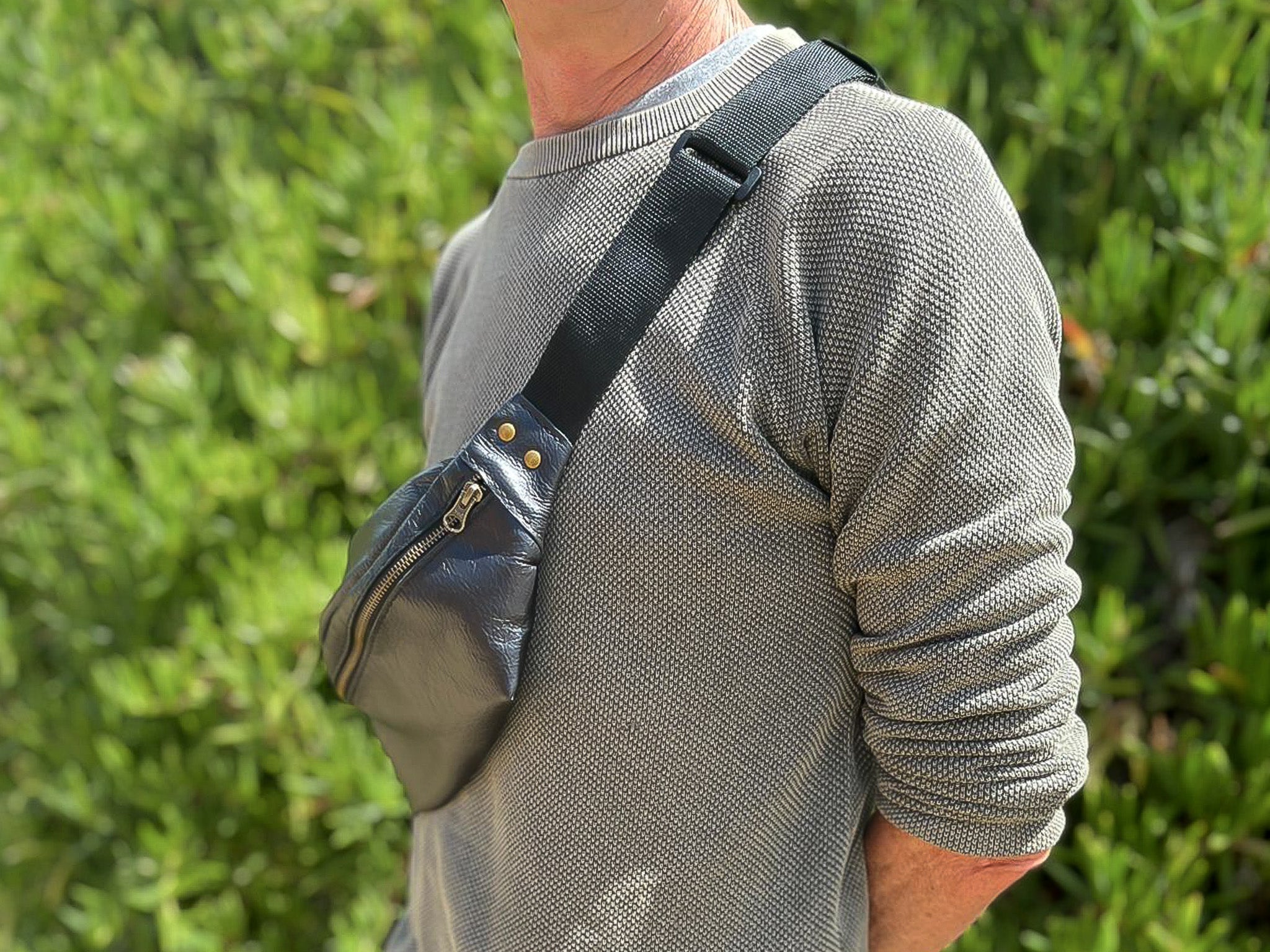 Sanna Leather Handcrafted George Soft Leather Moonbag