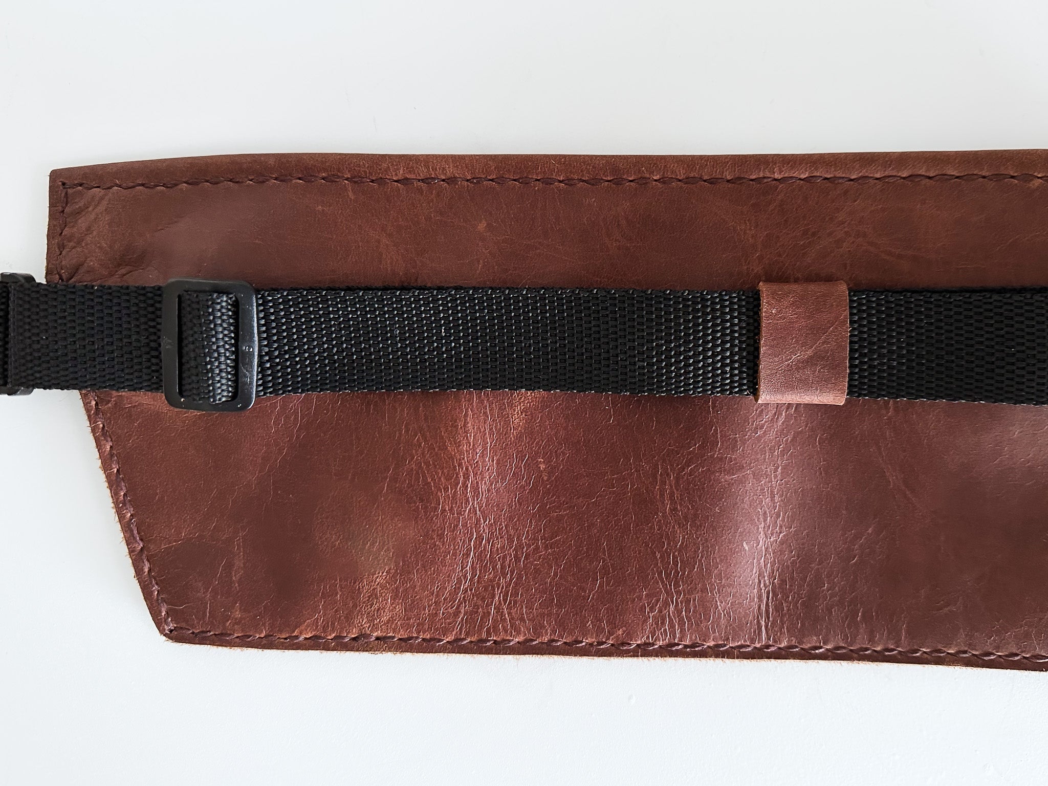 Sanna Leather Handcrafted Loxton Moonbag